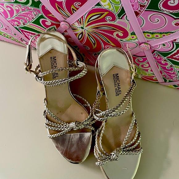 MICHAEL Michael Kors Metallic Gold Wedge Sandals. Size 9.5 - Picture 3 of 4